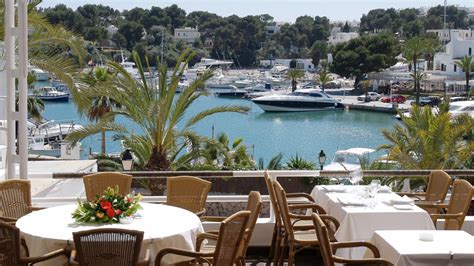restaurants in cala d'or  Portopetro is a small village with 500 inhabitants and about three hotels